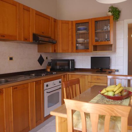 Domus Tilla Piombino Buitenkant foto