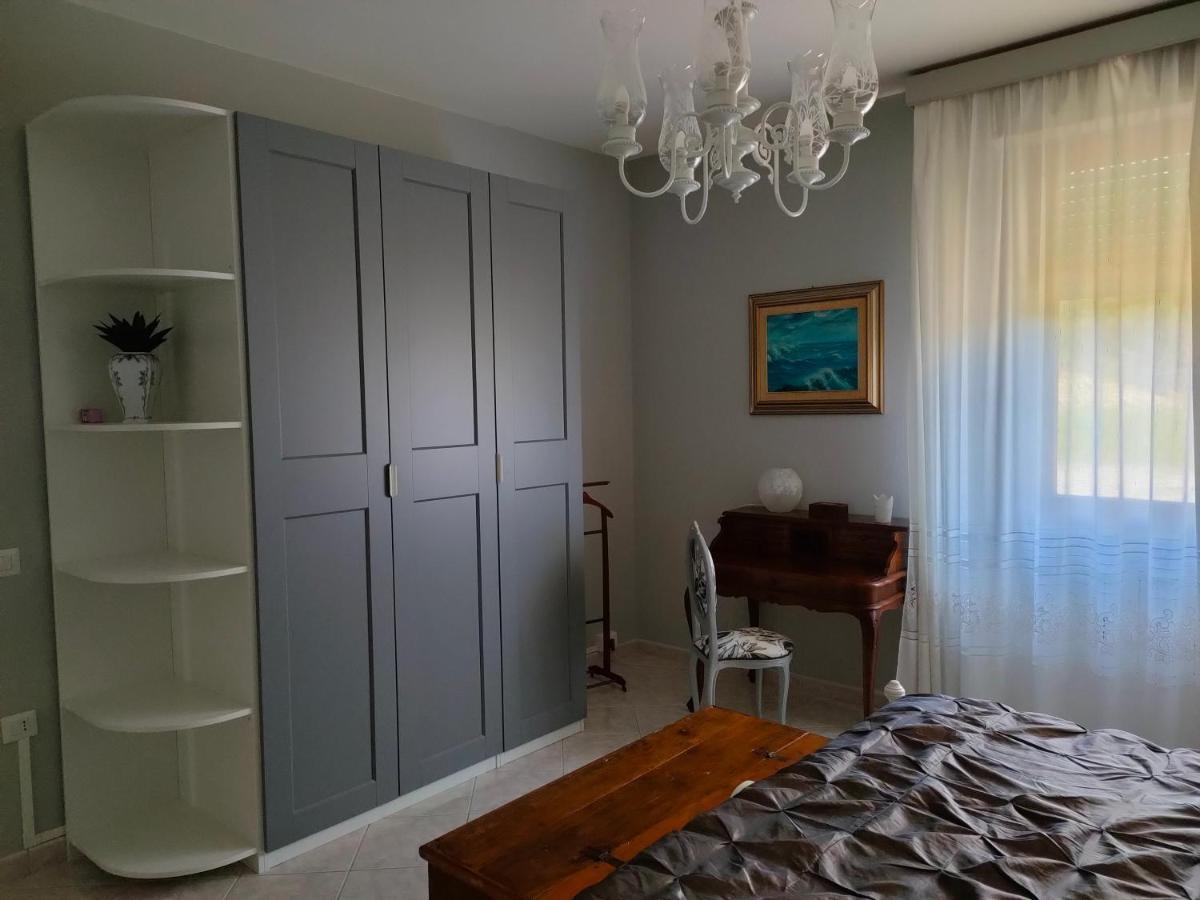 Domus Tilla Piombino Buitenkant foto